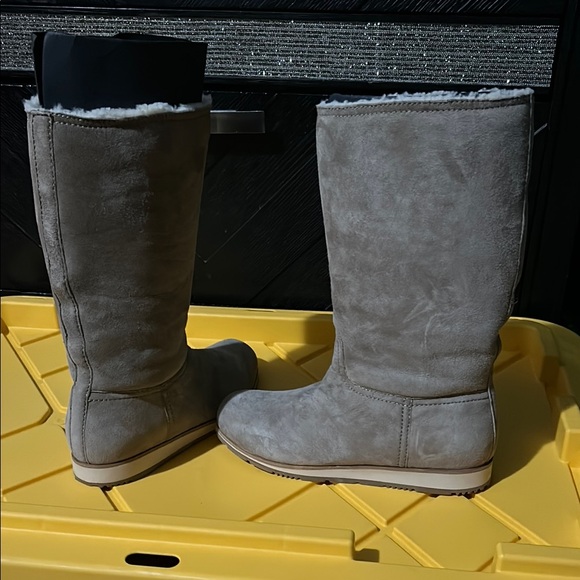 Women's Gray Prada boots - Picture 1 of 2